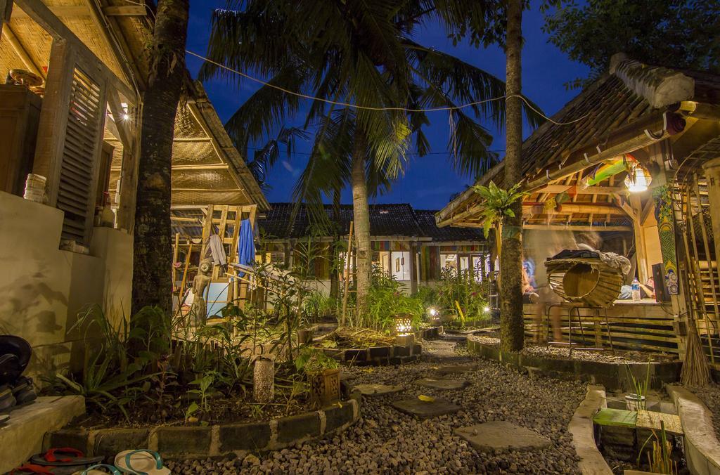 Farmer'S Yard Hostel Canggu Екстериор снимка